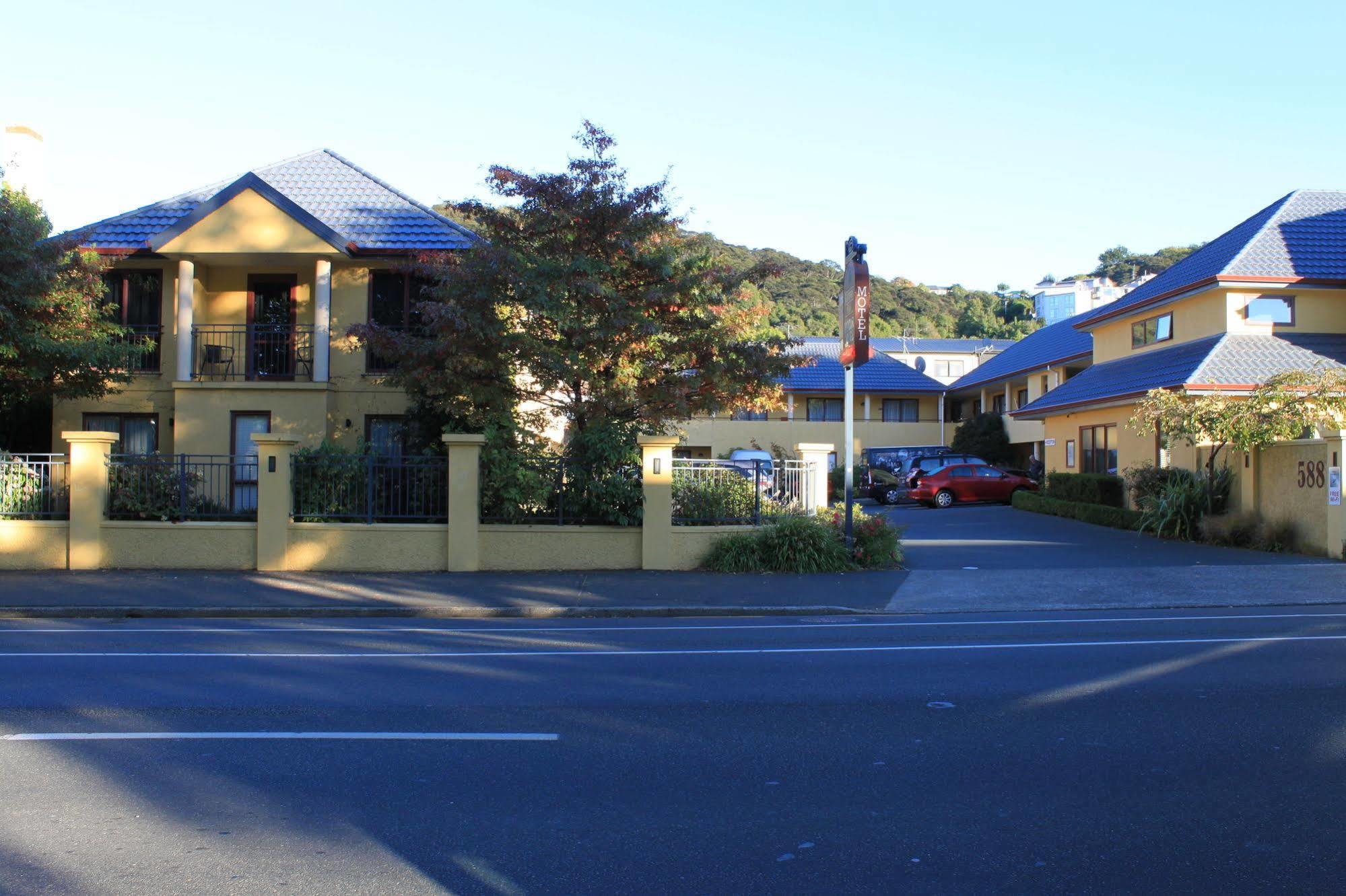 Alhambra Oaks Motor Lodge Dunedin Exterior photo